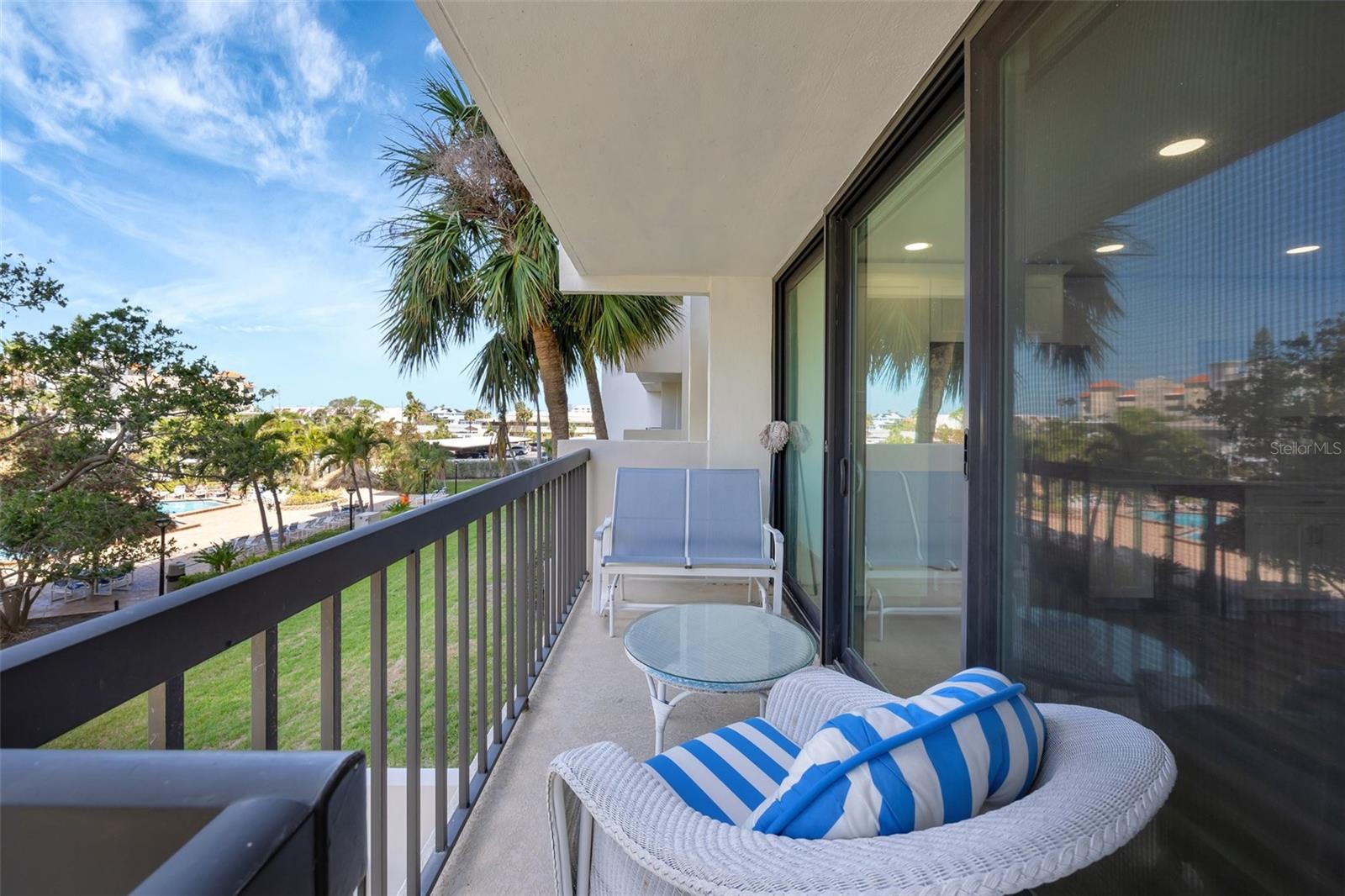 400 ISLAND WAY #201, CLEARWATER BEACH, FL, 33767