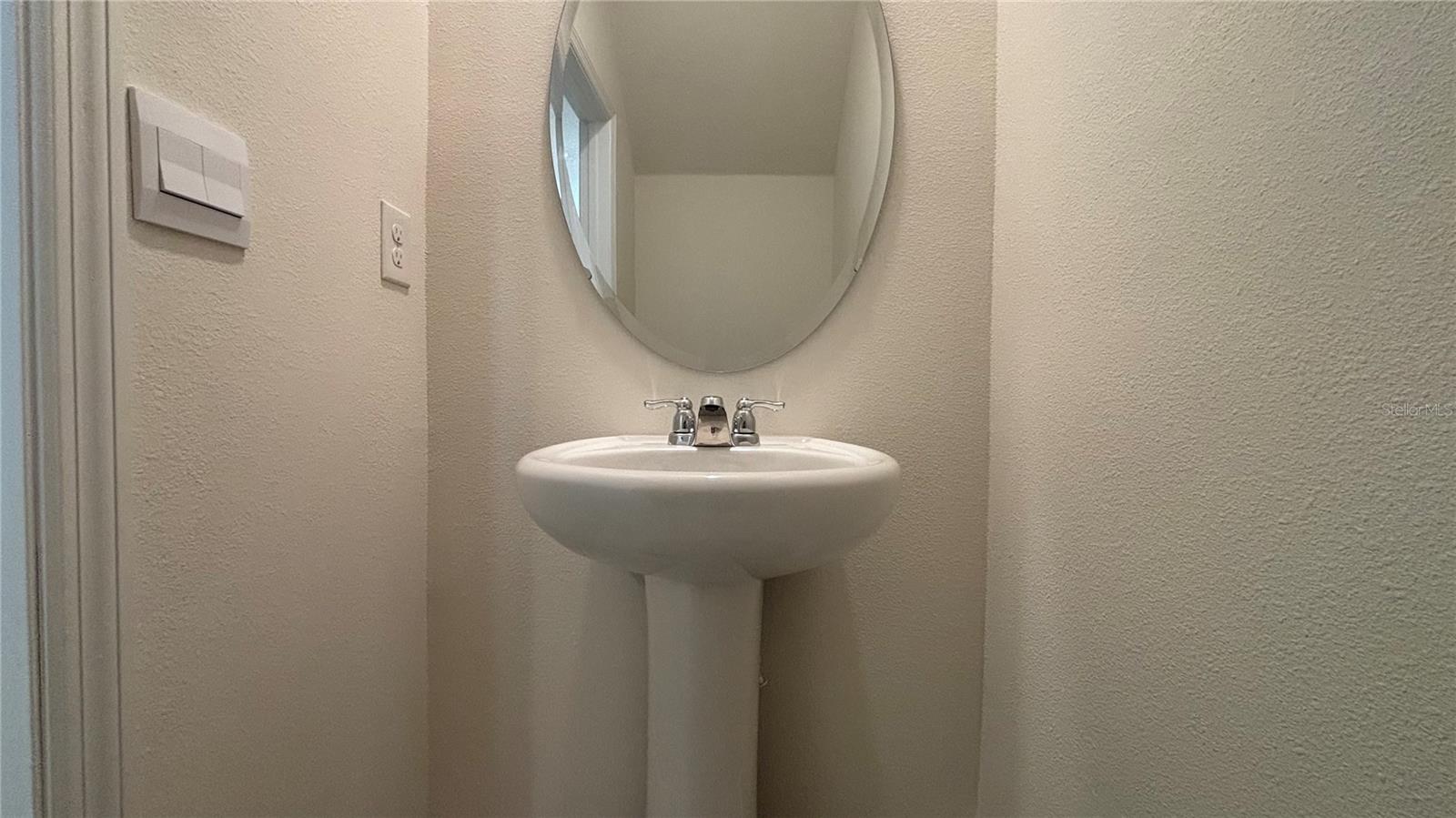 2376 PENGUIN BLVD, DAVENPORT, FL, 33837