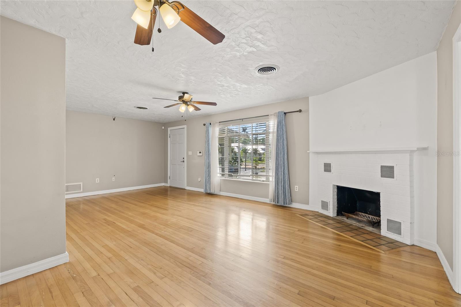 2102 7TH AVE W, BRADENTON, FL, 34205