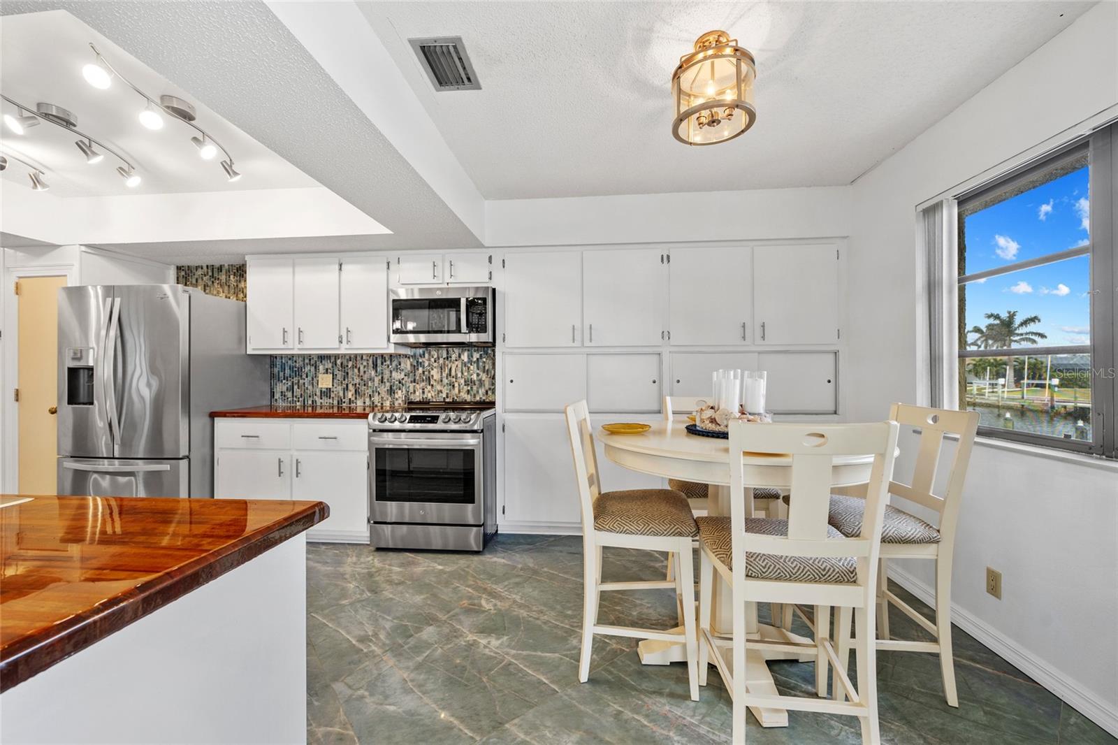 2310 EL CERITO CT, PUNTA GORDA, FL, 33950