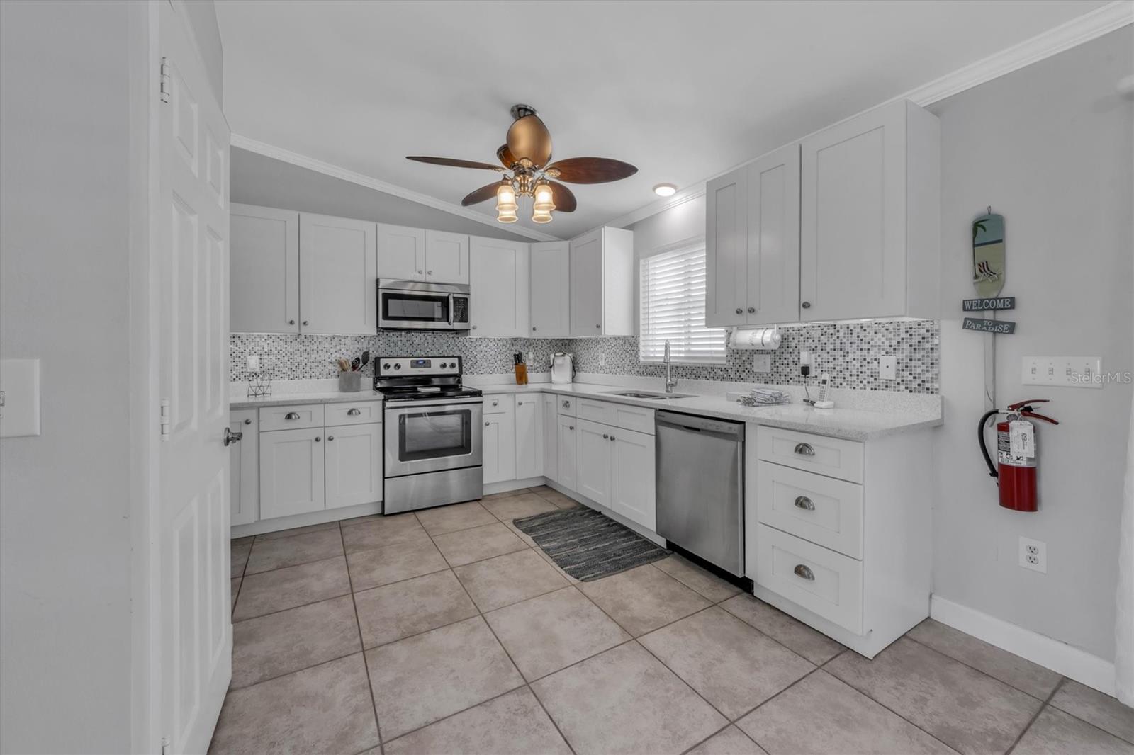216 69TH ST, HOLMES BEACH, FL, 34217