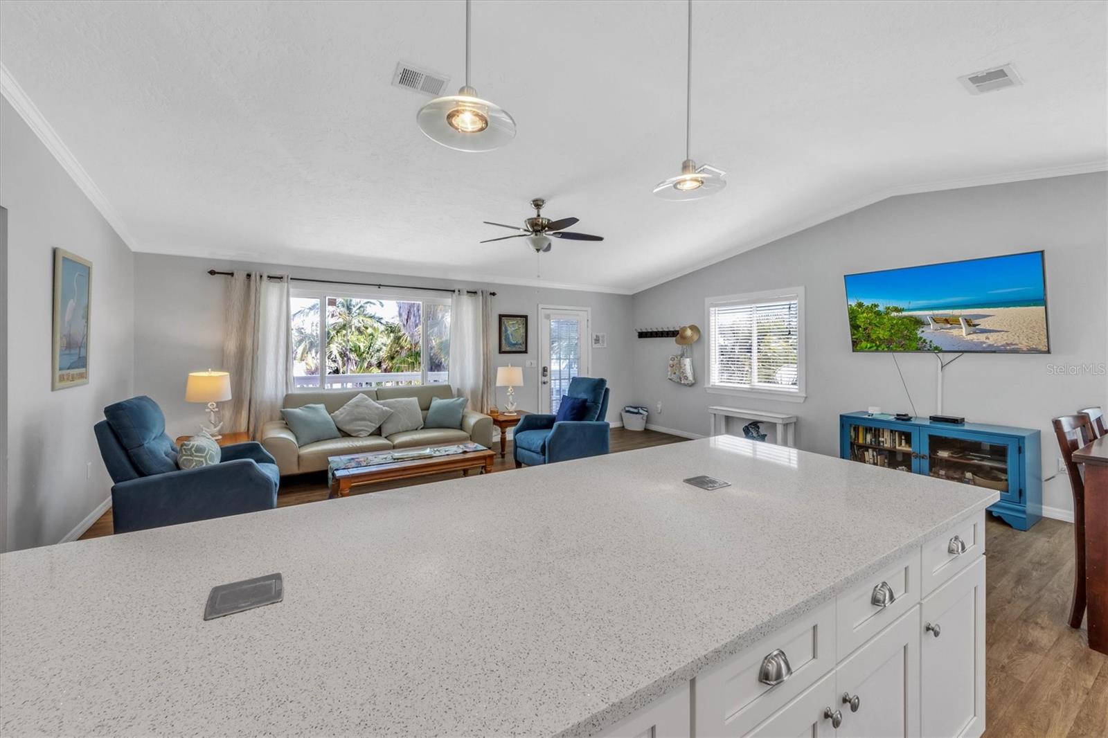 216 69TH ST, HOLMES BEACH, FL, 34217