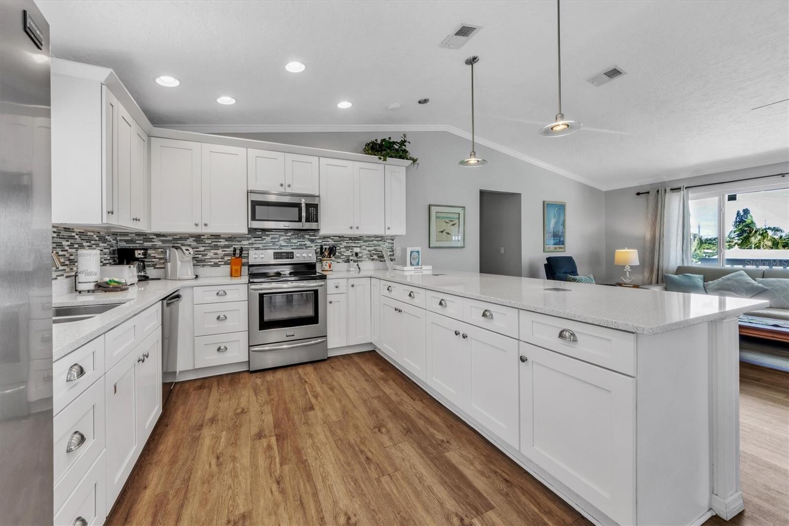 216 69TH ST, HOLMES BEACH, FL, 34217