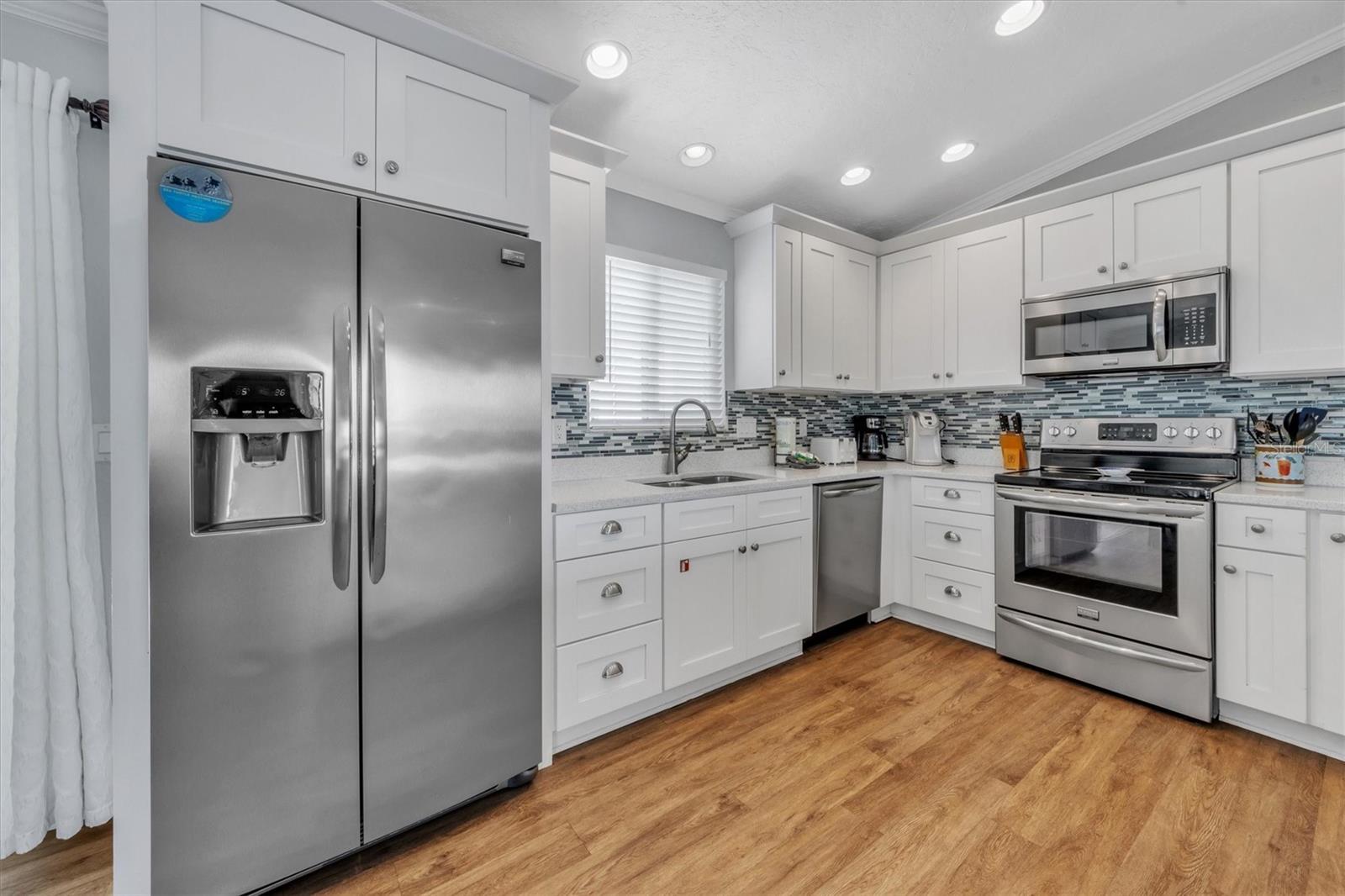 216 69TH ST, HOLMES BEACH, FL, 34217