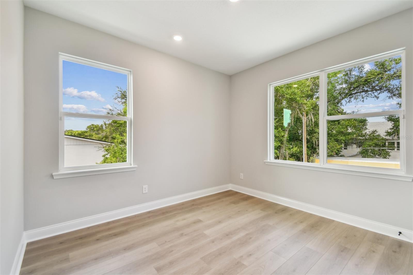 1205 EASTIN AVE, ORLANDO, FL, 32804