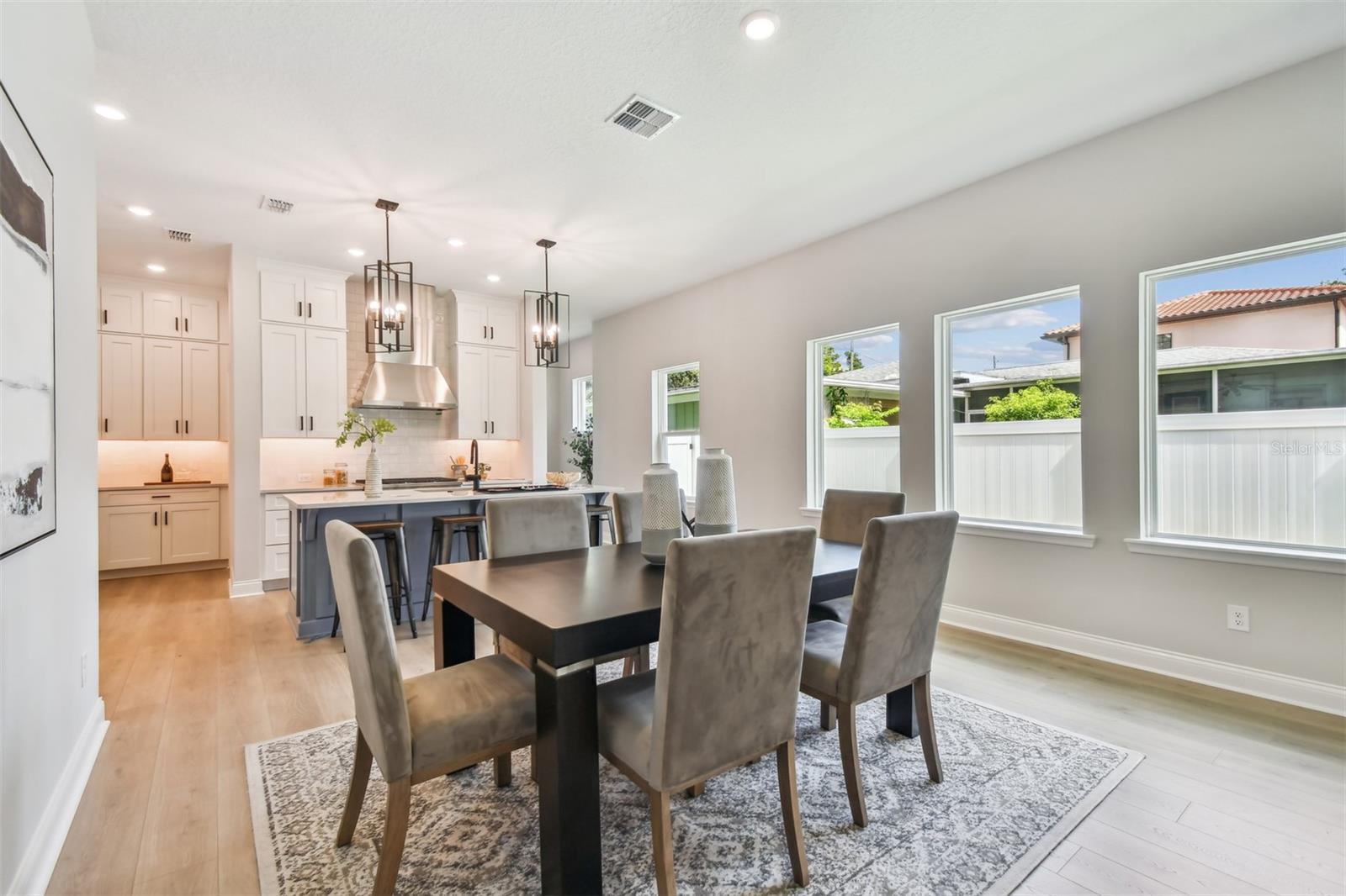 1205 EASTIN AVE, ORLANDO, FL, 32804