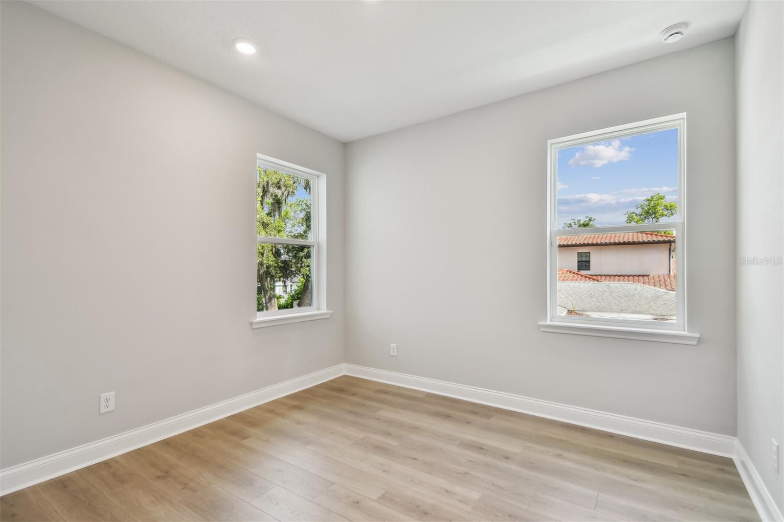 1205 EASTIN AVE, ORLANDO, FL, 32804