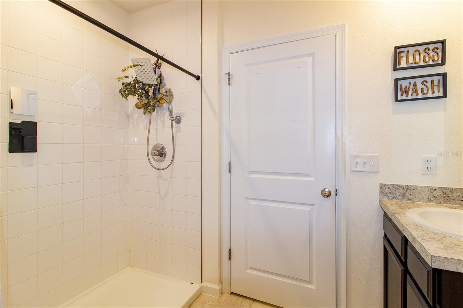 542 EAGLE LANDING BLVD, WINTER HAVEN, FL, 33880