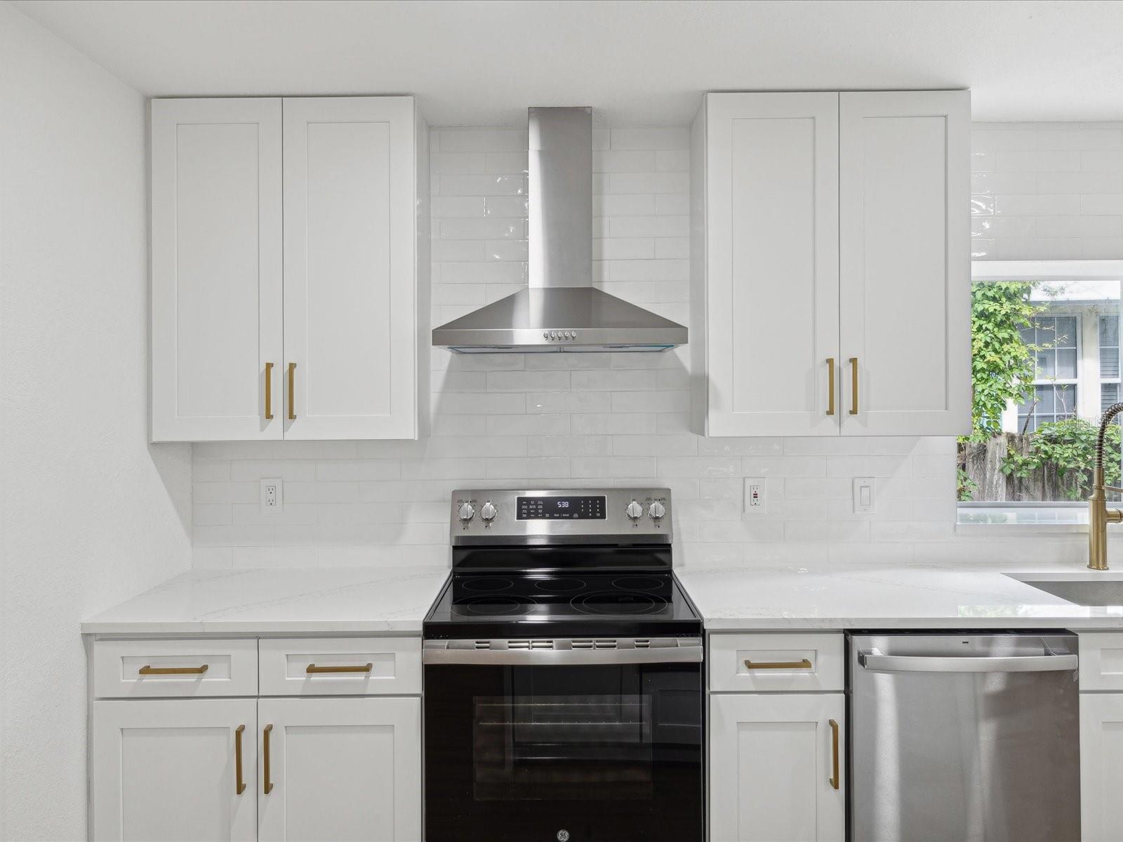 445 33RD AVE N, ST PETERSBURG, FL, 33704