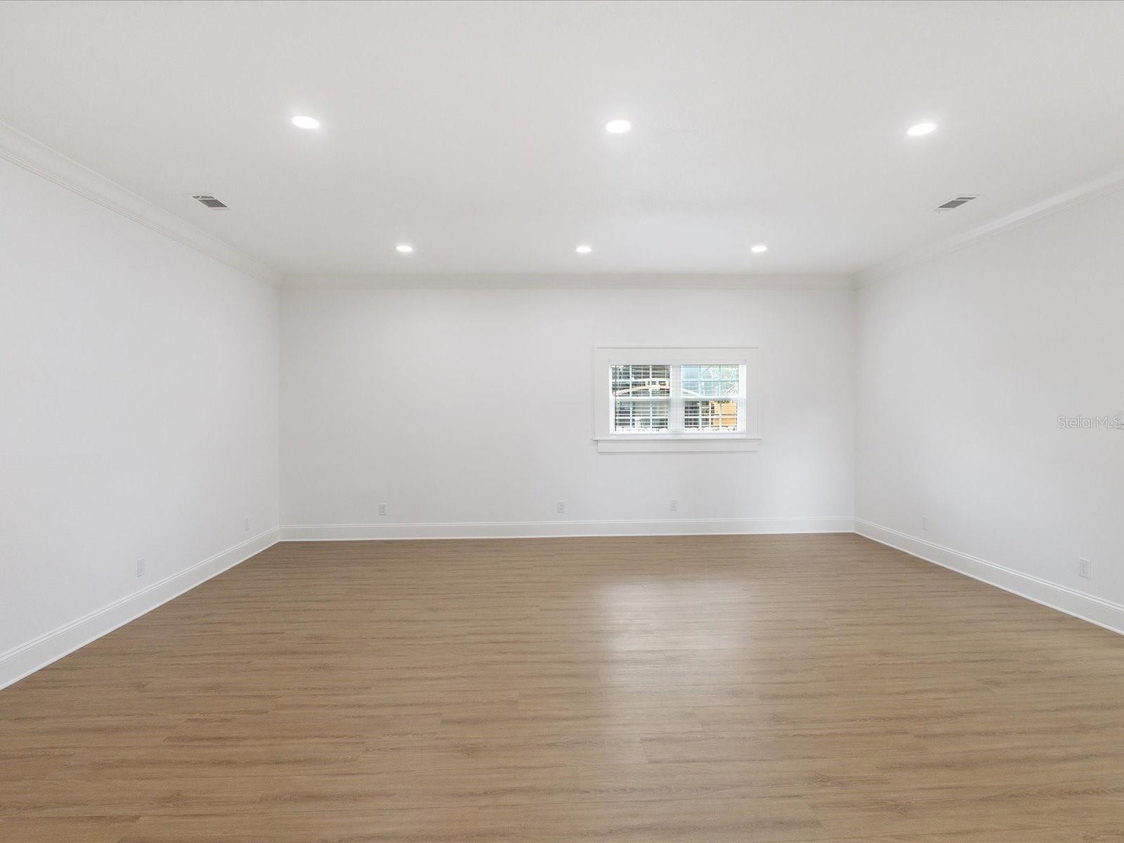 445 33RD AVE N, ST PETERSBURG, FL, 33704