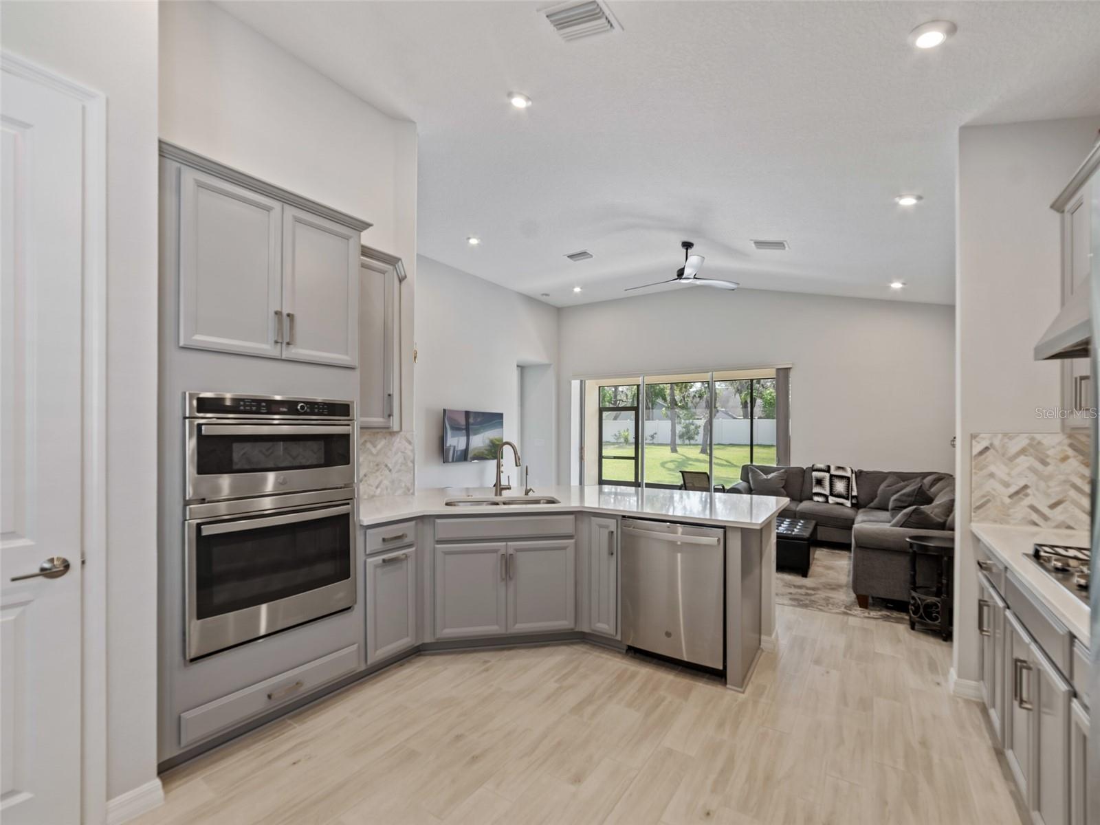 10515 TRANQUIL MEADOW LOOP, RIVERVIEW, FL, 33569