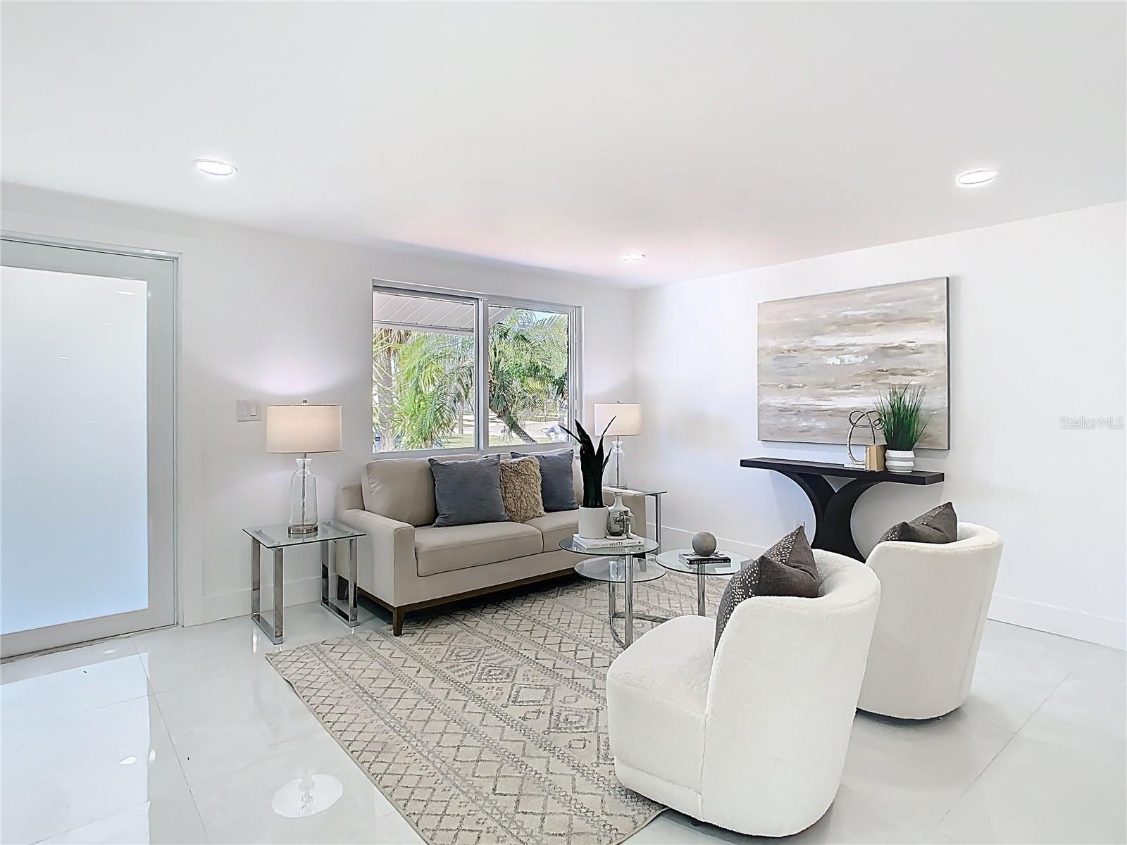 3711 HUNTINGTON ST NE, ST PETERSBURG, FL, 33703