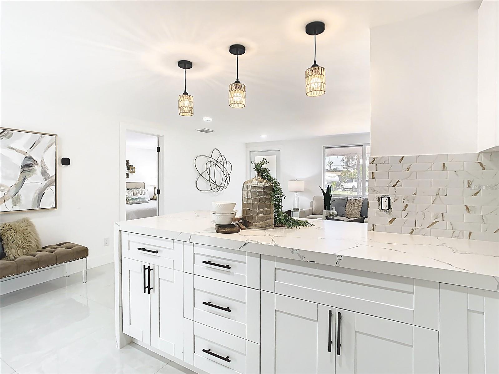 3711 HUNTINGTON ST NE, ST PETERSBURG, FL, 33703