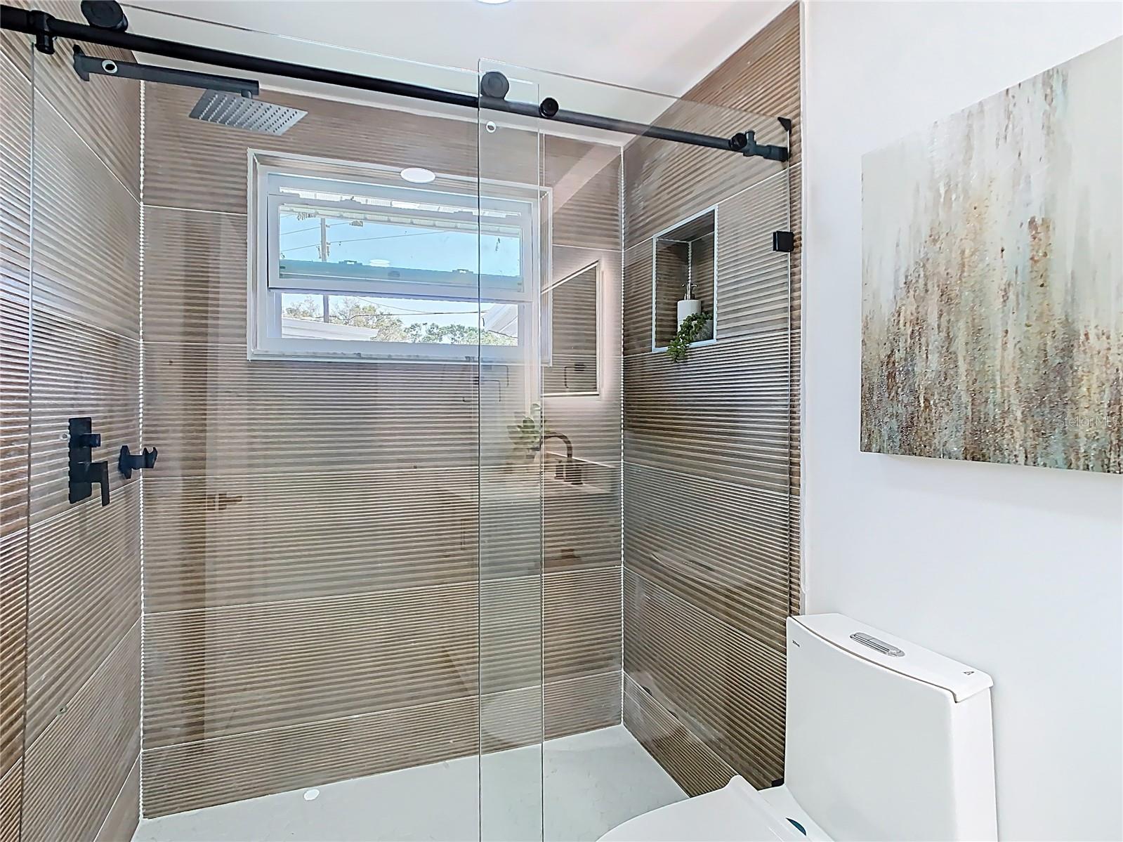 3711 HUNTINGTON ST NE, ST PETERSBURG, FL, 33703