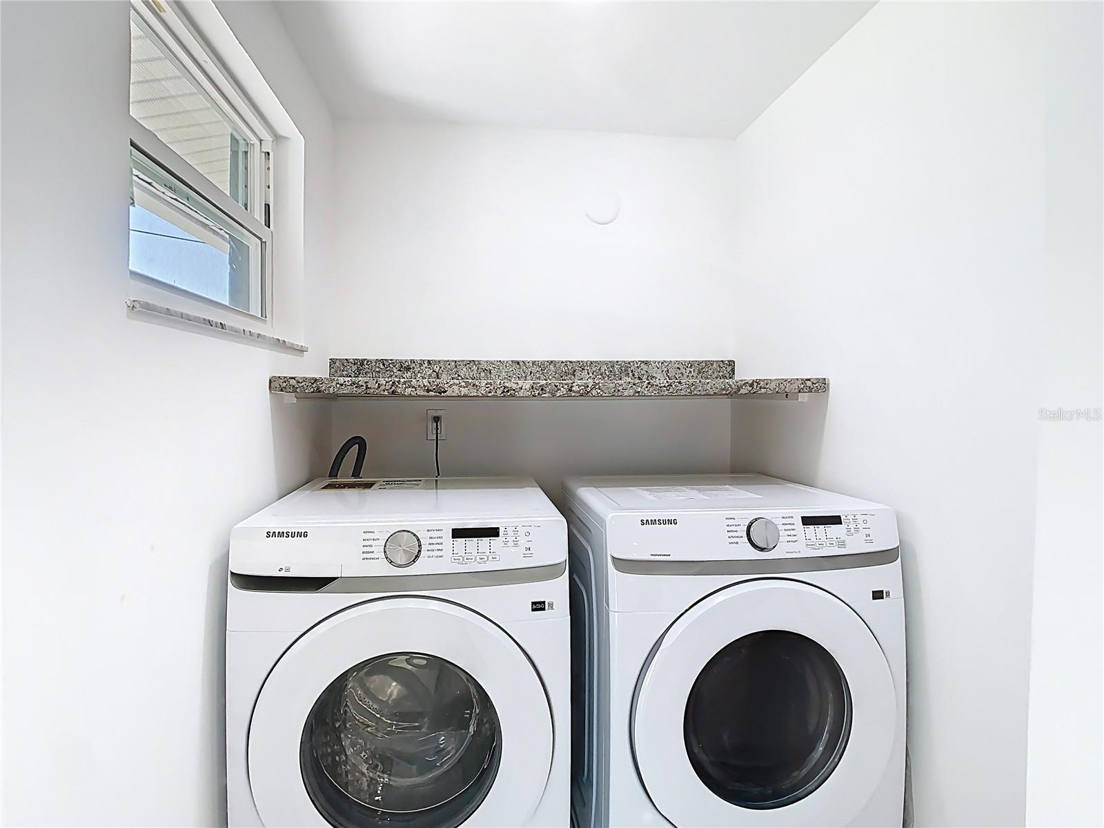 3711 HUNTINGTON ST NE, ST PETERSBURG, FL, 33703