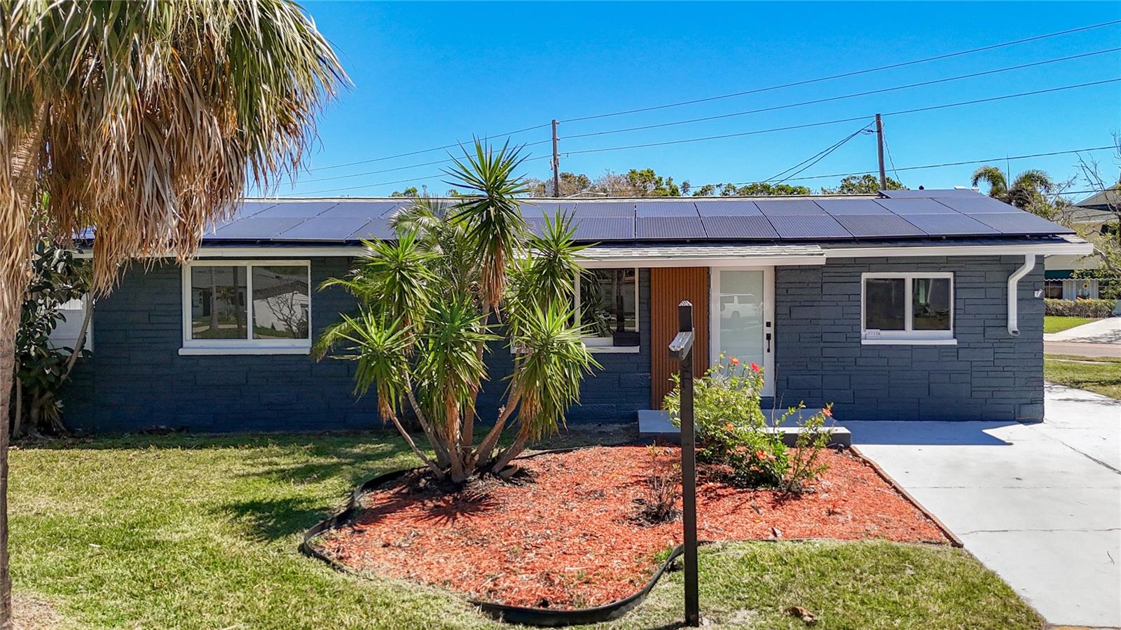 3711 HUNTINGTON ST NE, ST PETERSBURG, FL, 33703