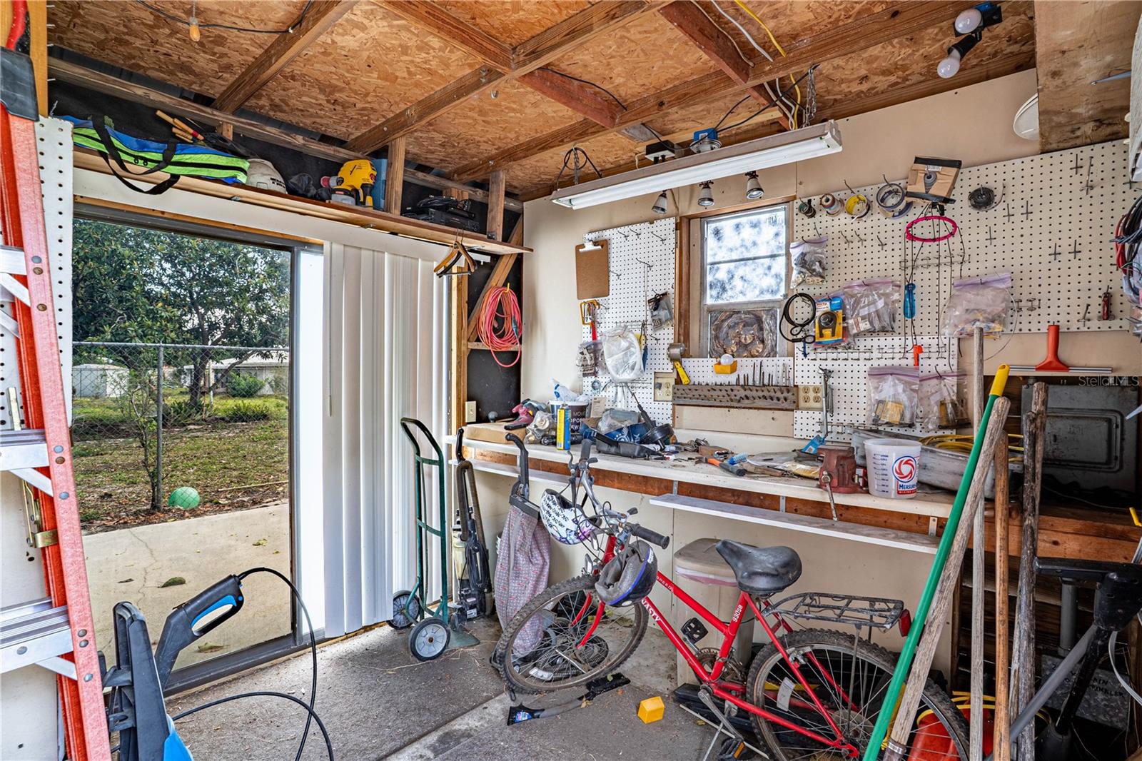 1327 DEER PARK CT, SEBRING, FL, 33872