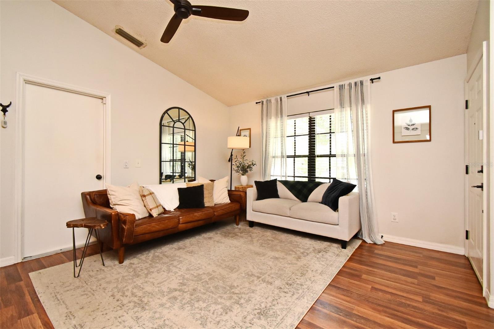 430 E LANSDOWNE AVE, ORANGE CITY, FL, 32763