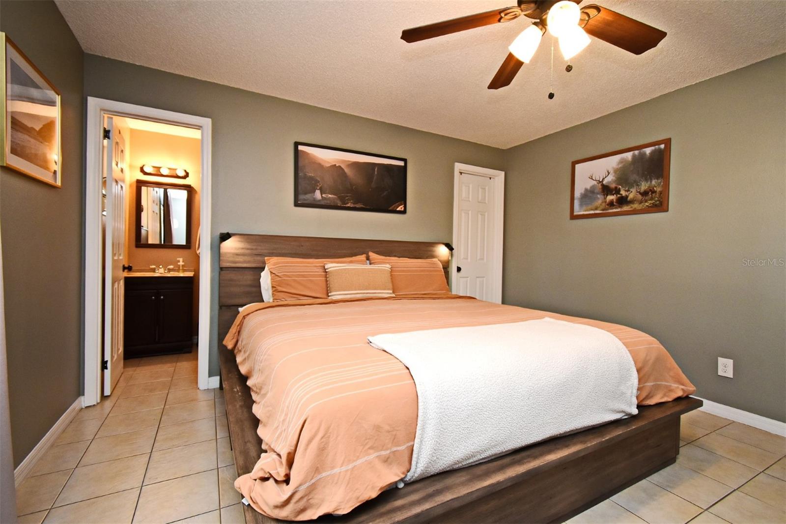 430 E LANSDOWNE AVE, ORANGE CITY, FL, 32763