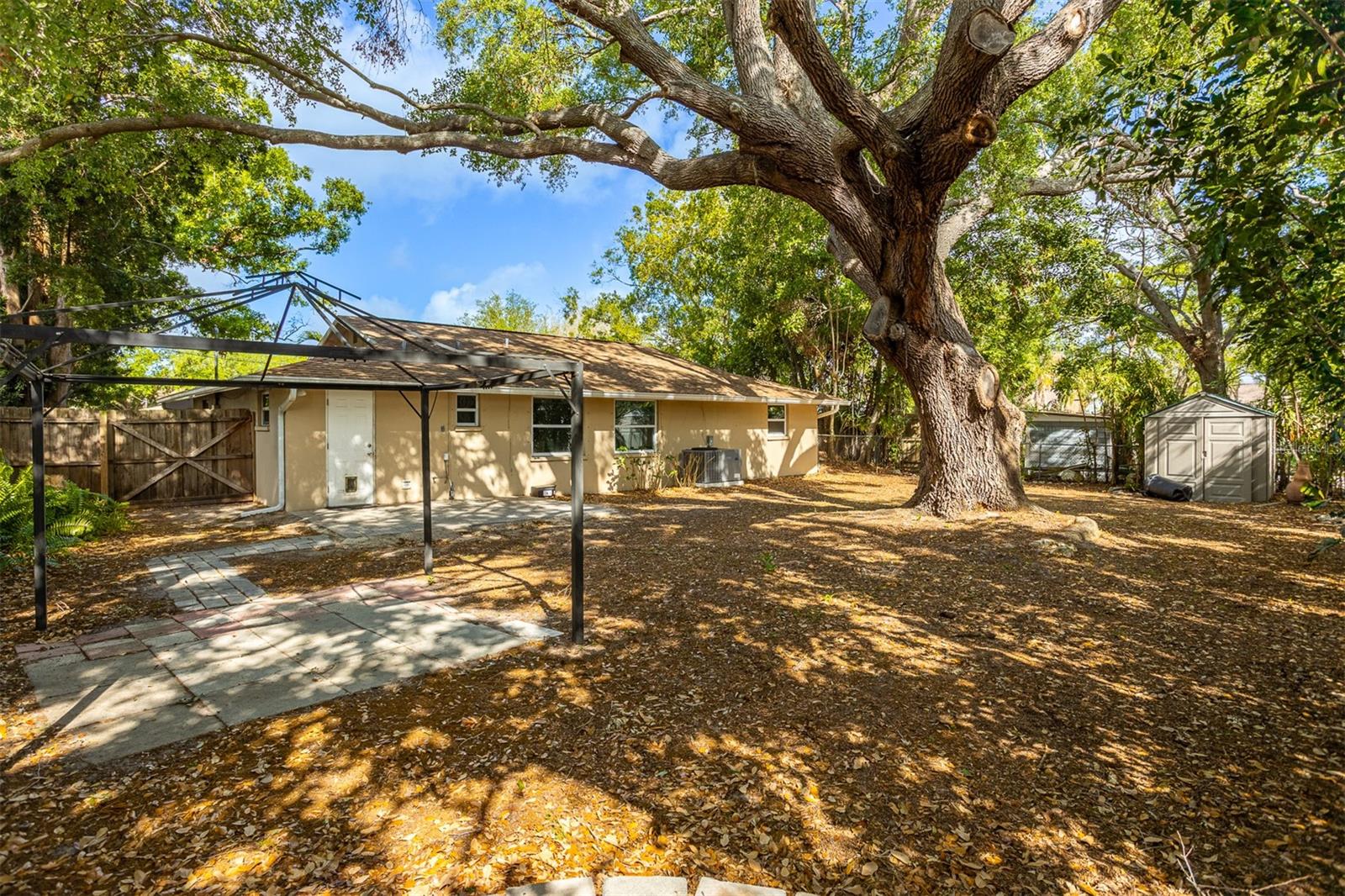 3215 COREY RD, SARASOTA, FL, 34232