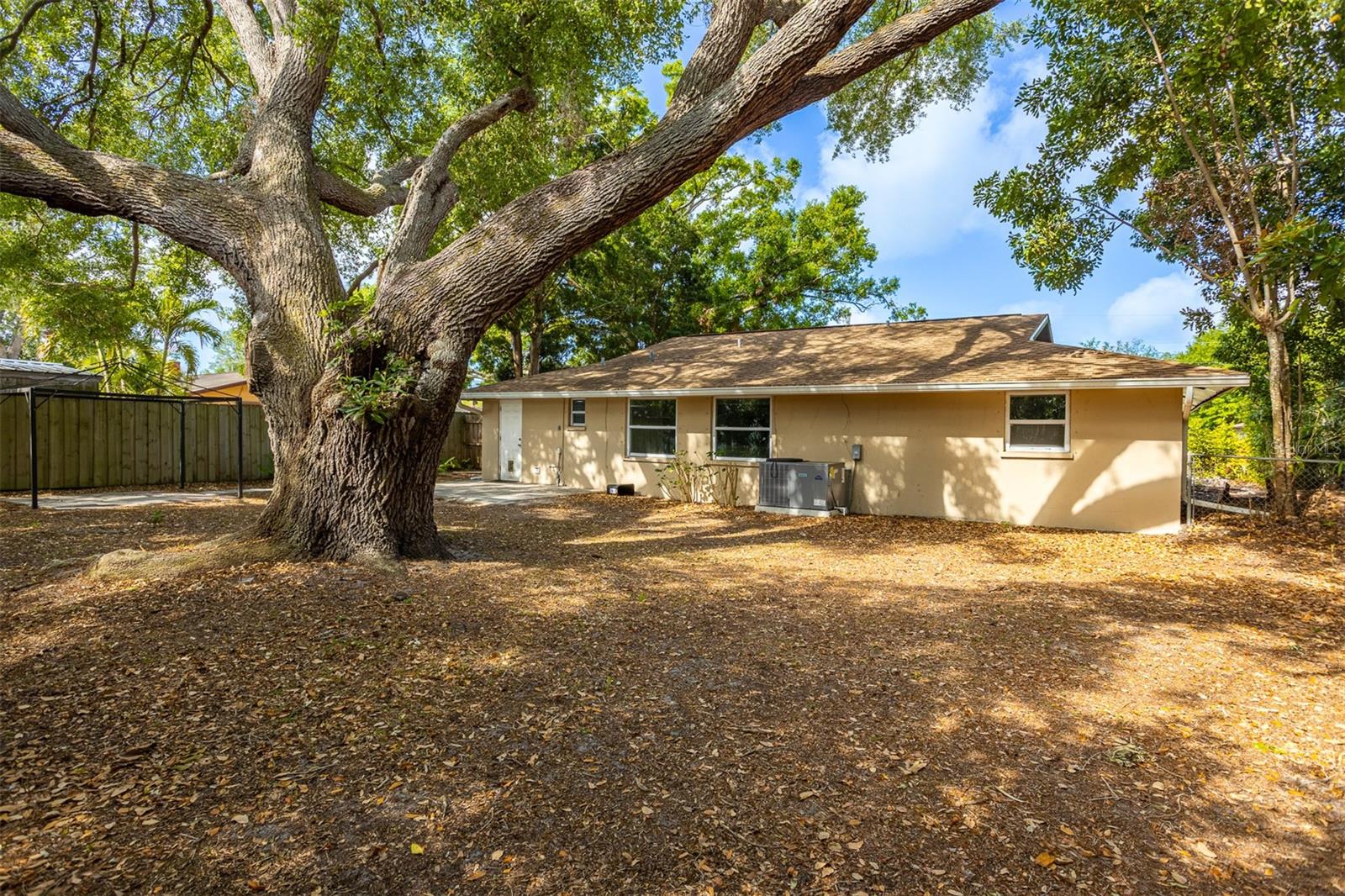 3215 COREY RD, SARASOTA, FL, 34232