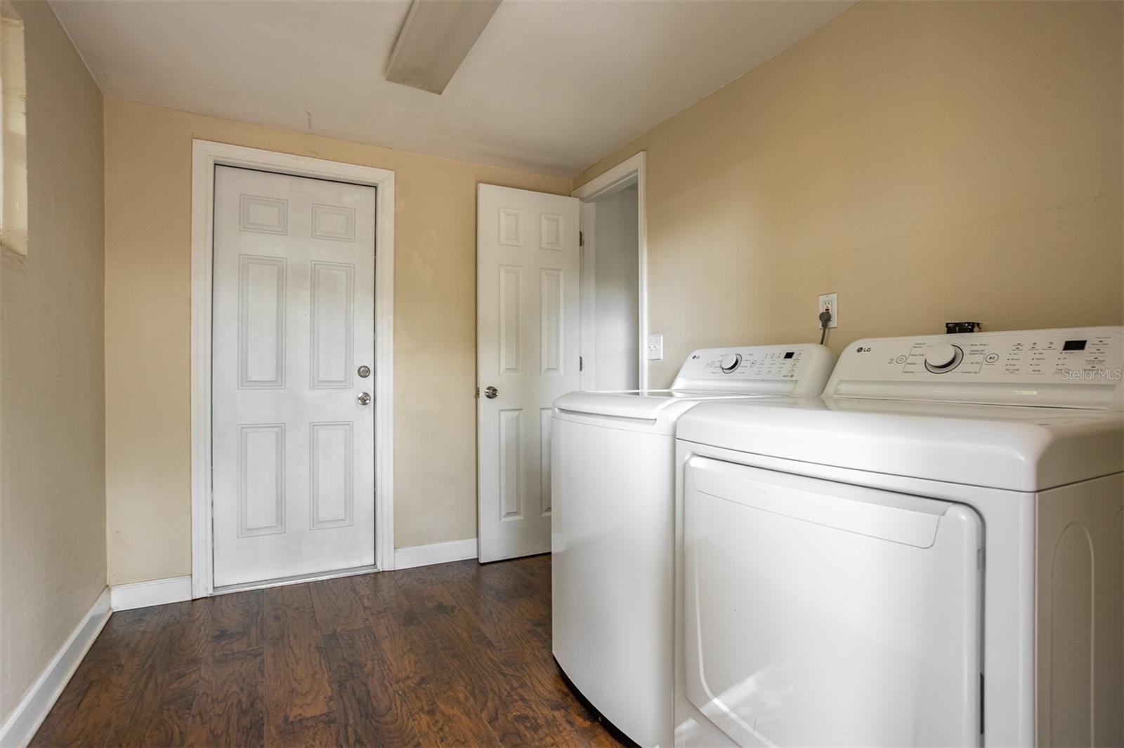 3215 COREY RD, SARASOTA, FL, 34232