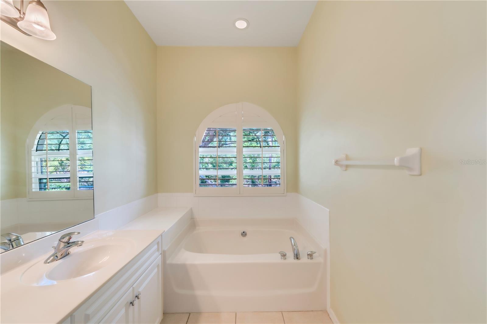11291 WINE PALM RD, FORT MYERS, FL, 33966
