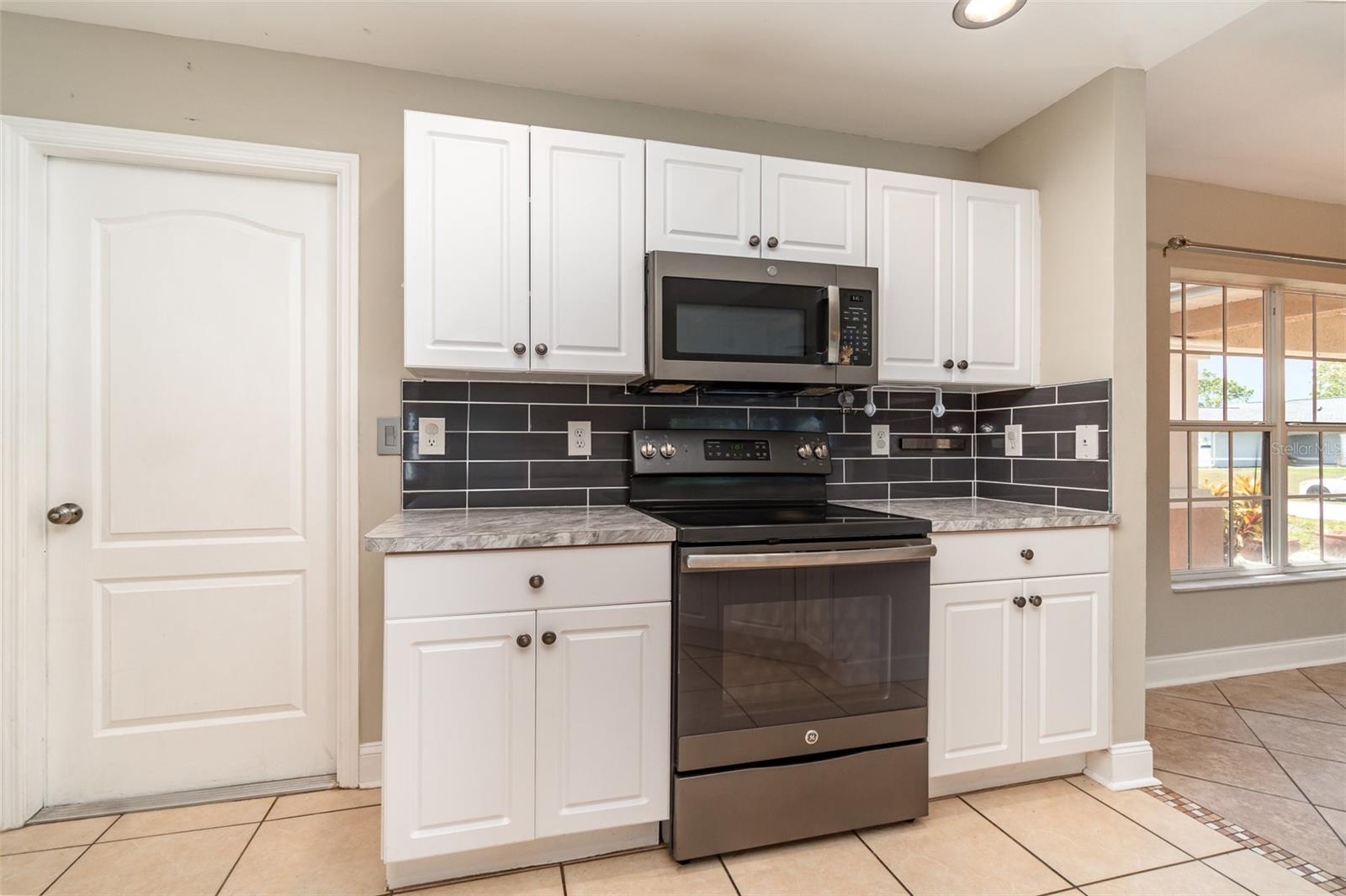 1929 NW 30TH TER, CAPE CORAL, FL, 33993