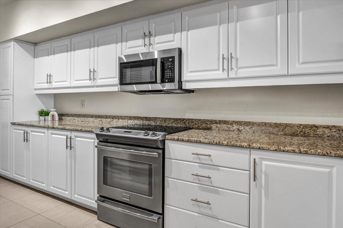2016 HARBOURSIDE DR #332, LONGBOAT KEY, FL, 34228