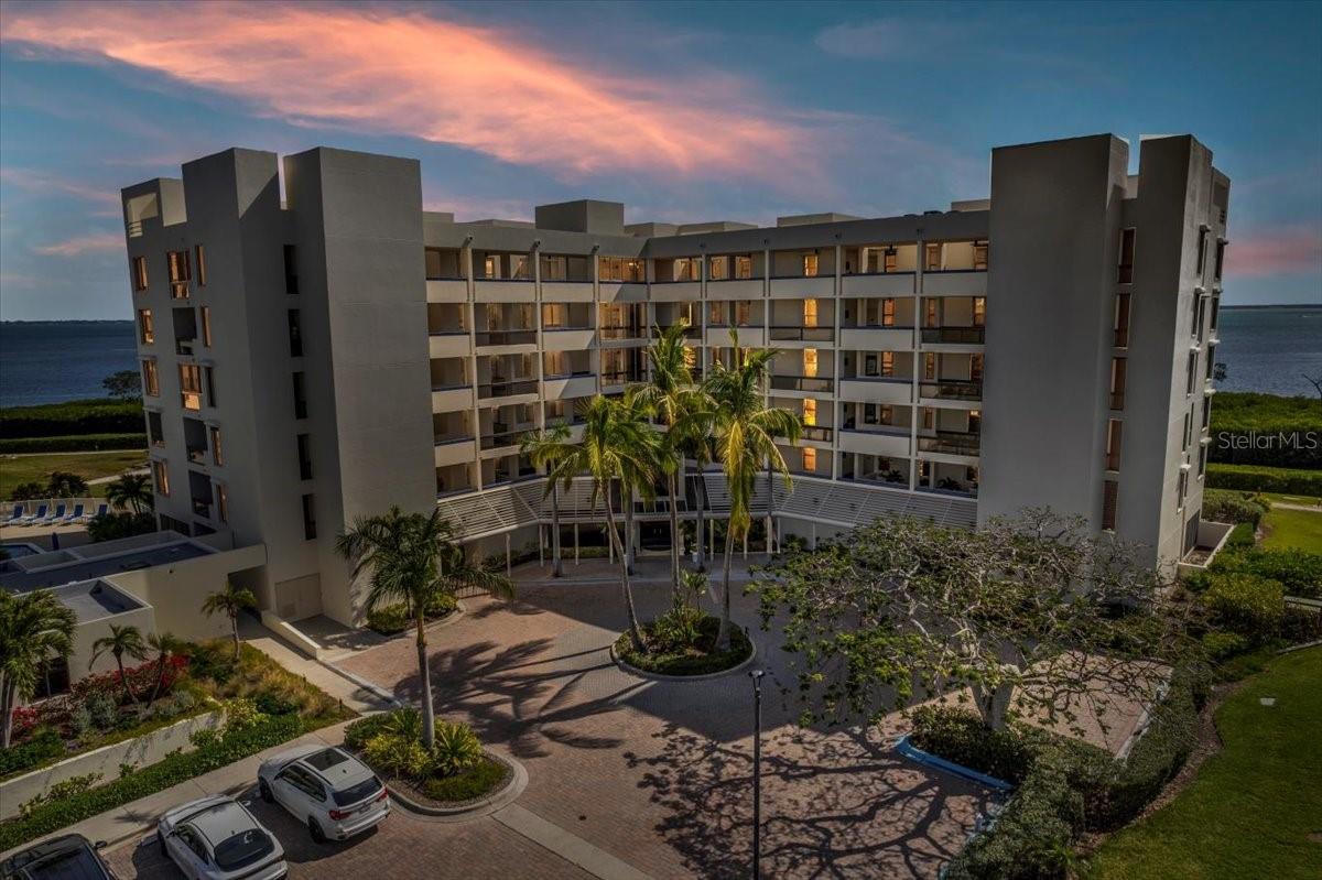 2016 HARBOURSIDE DR #332, LONGBOAT KEY, FL, 34228