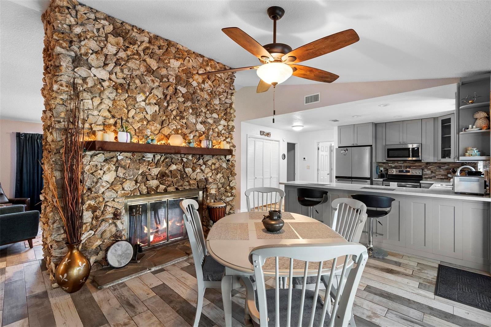 1560 S PEARL ST, DELAND, FL, 32720