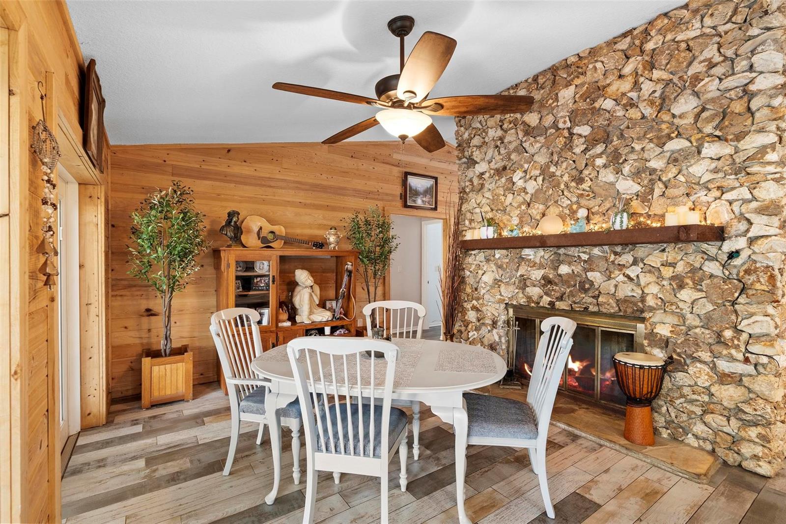 1560 S PEARL ST, DELAND, FL, 32720