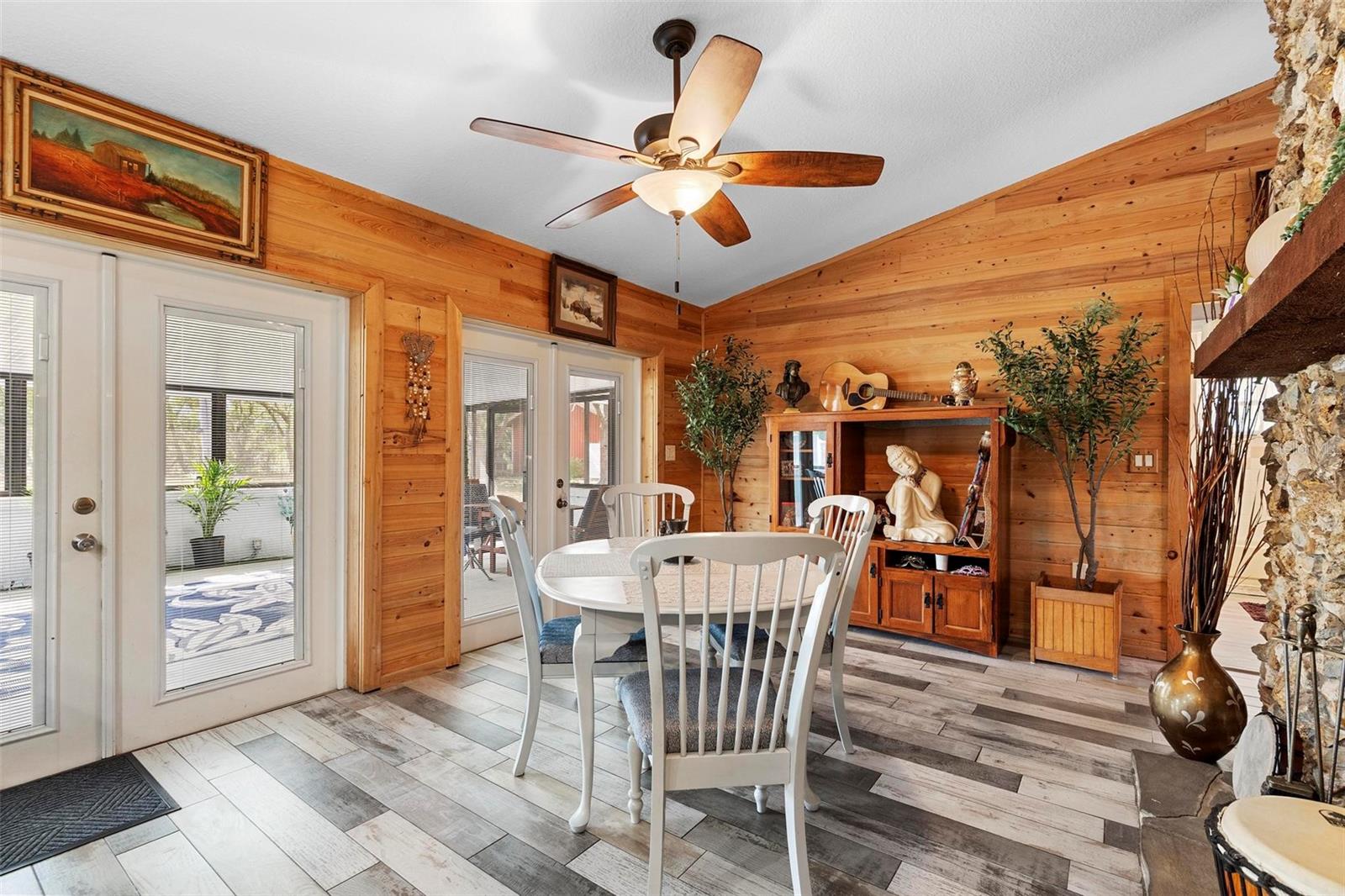 1560 S PEARL ST, DELAND, FL, 32720