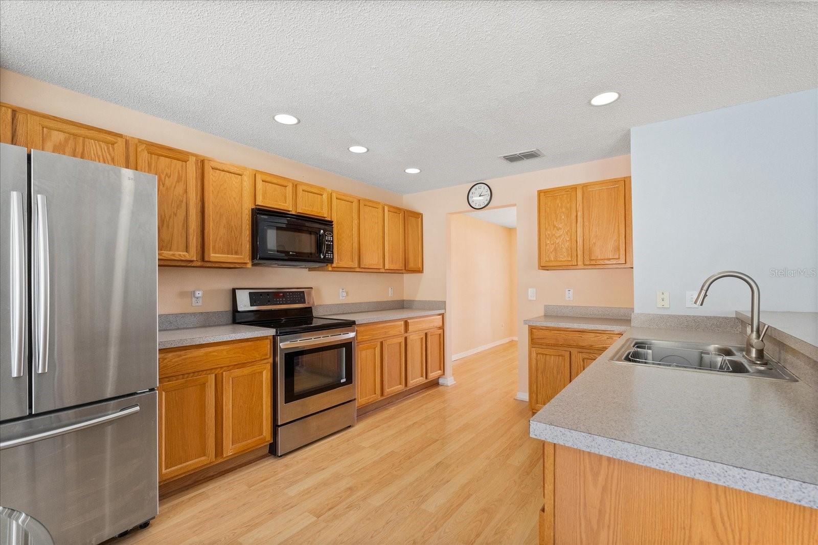 1824 RIDGE VALLEY ST, CLERMONT, FL, 34711