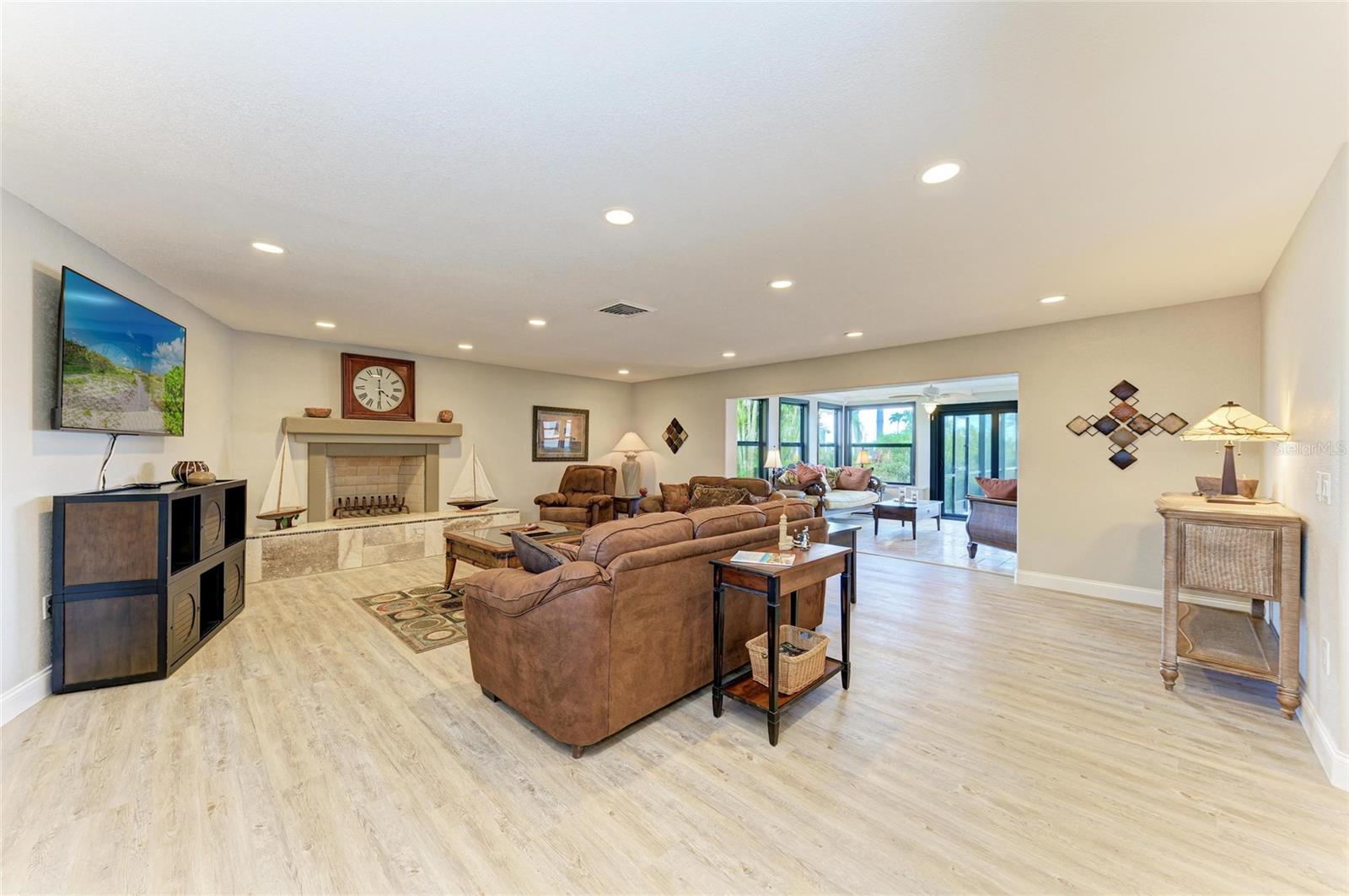 200 CAPRI ISLES CT, PUNTA GORDA, FL, 33950