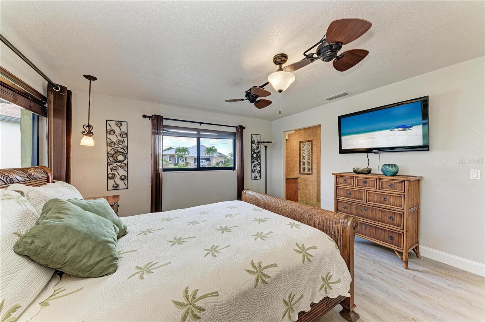 200 CAPRI ISLES CT, PUNTA GORDA, FL, 33950