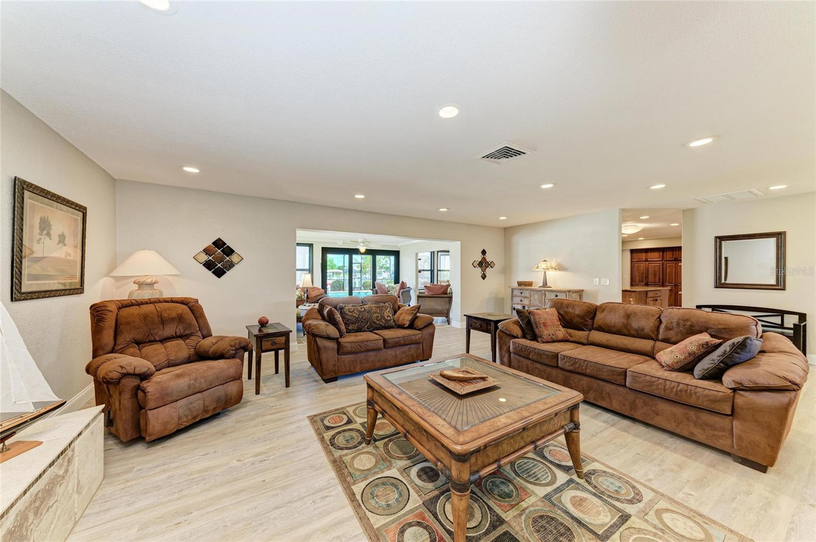 200 CAPRI ISLES CT, PUNTA GORDA, FL, 33950