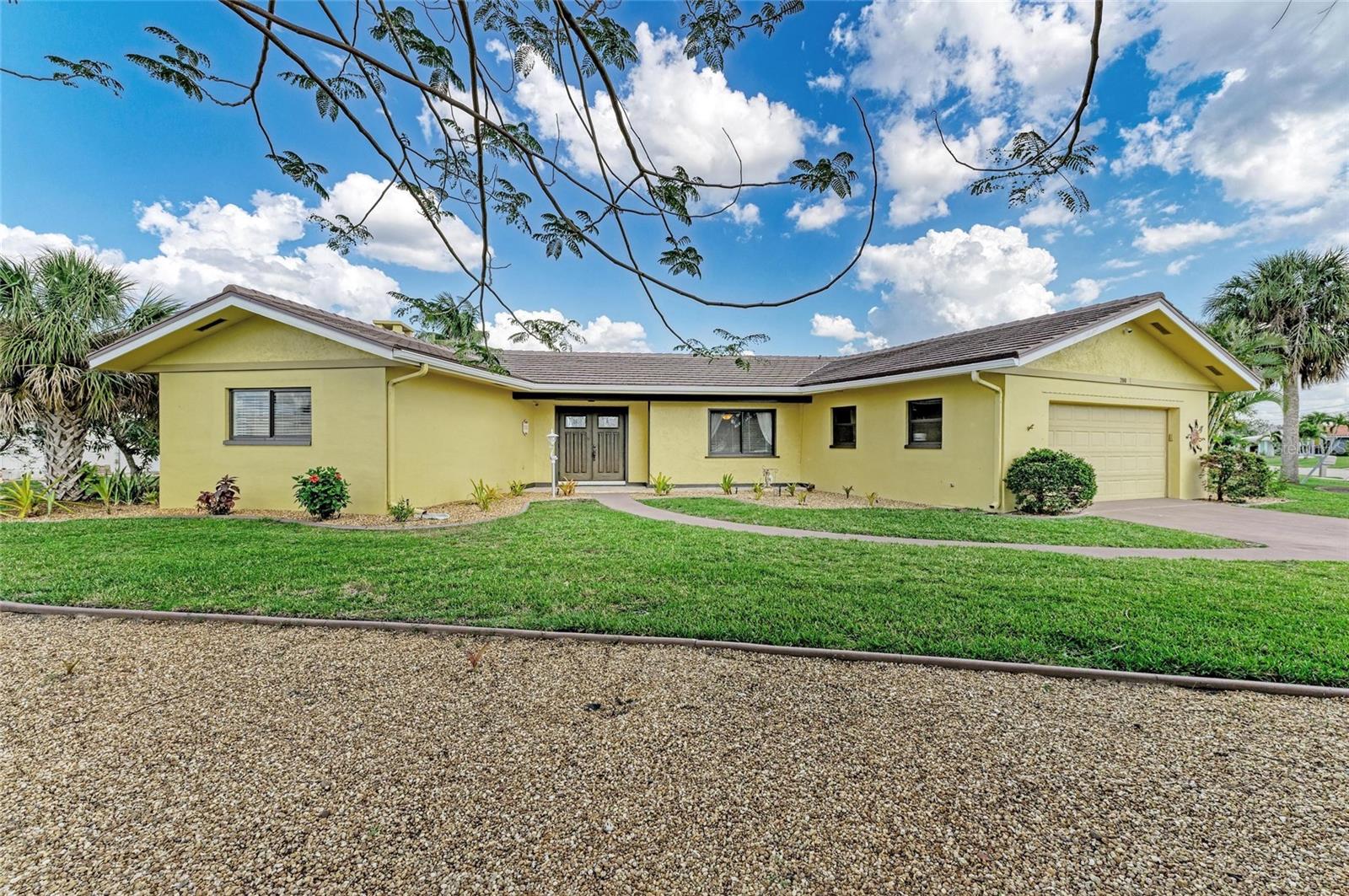 200 CAPRI ISLES CT, PUNTA GORDA, FL, 33950