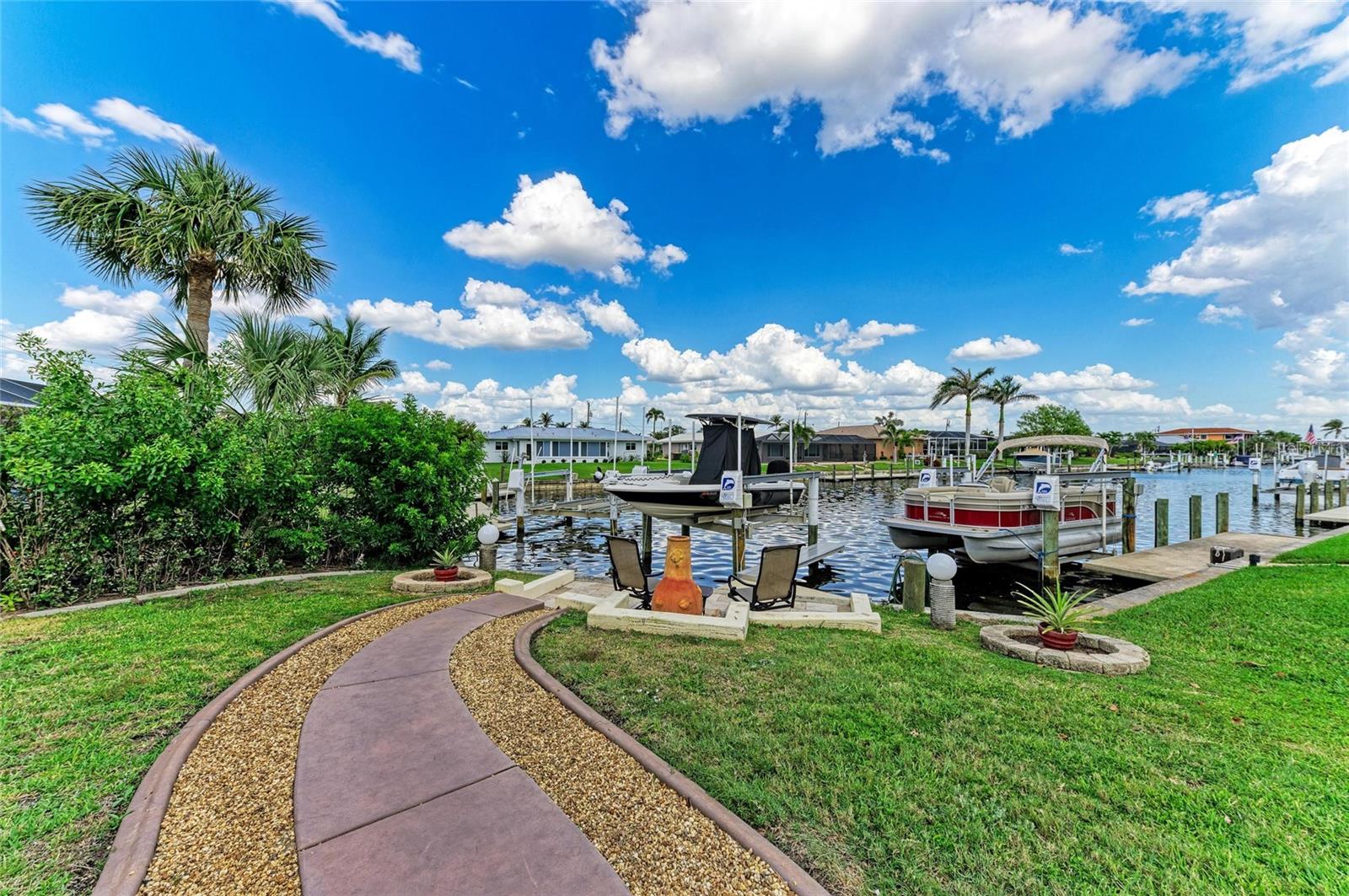 200 CAPRI ISLES CT, PUNTA GORDA, FL, 33950