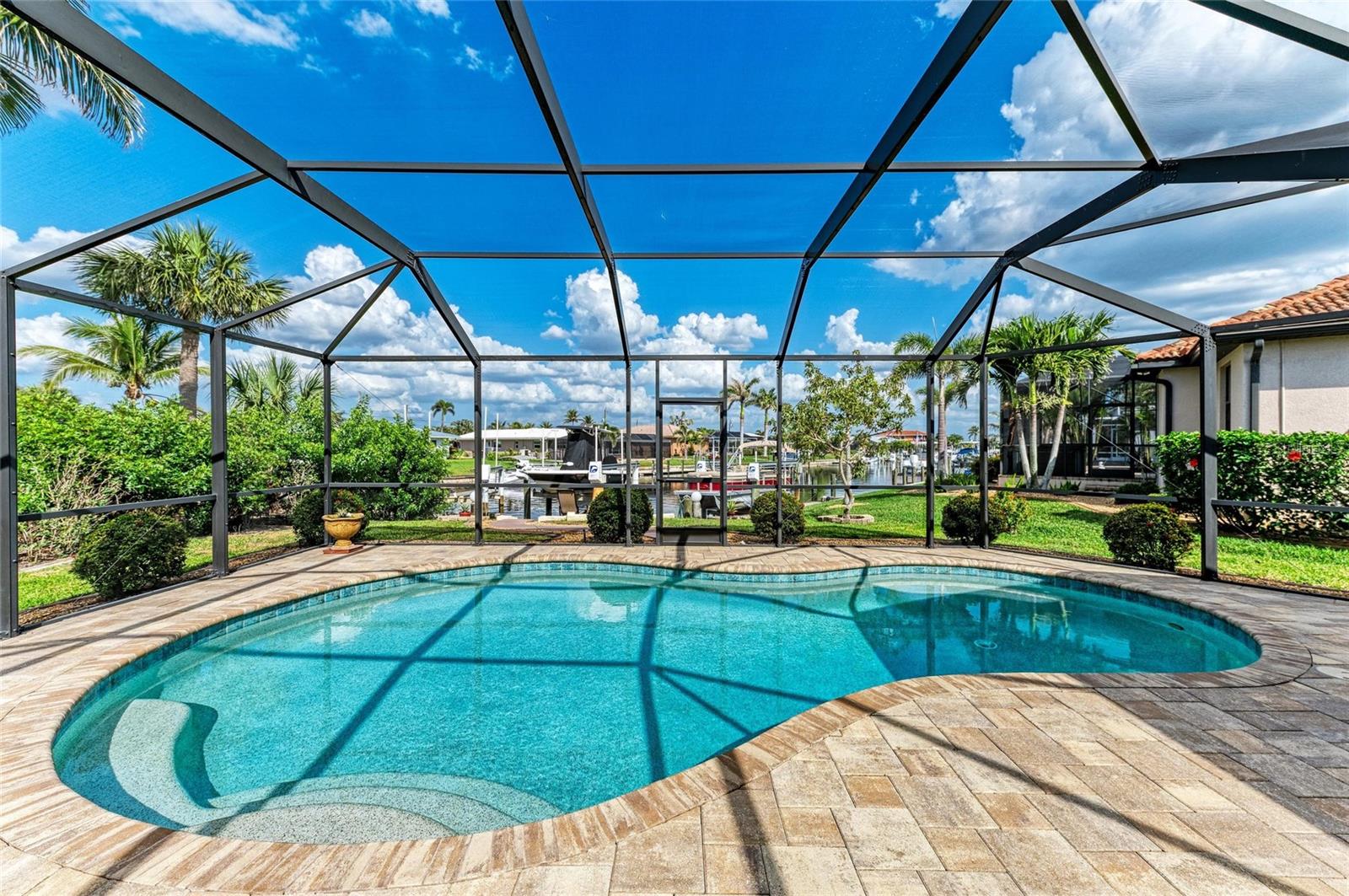 200 CAPRI ISLES CT, PUNTA GORDA, FL, 33950