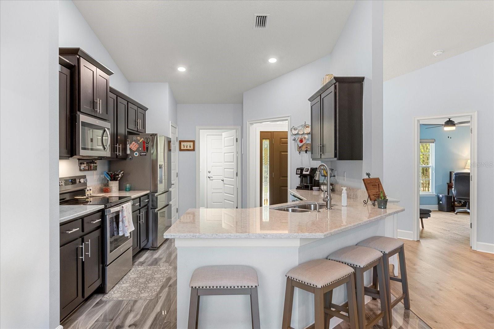 814 OLIVE AVE, FRUITLAND PARK, FL, 34731