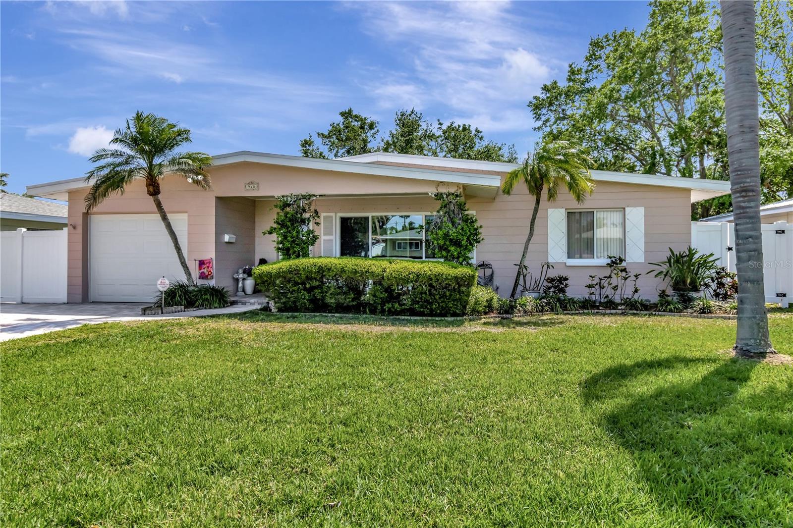 940 43RD AVE NE, ST PETERSBURG, FL, 33703