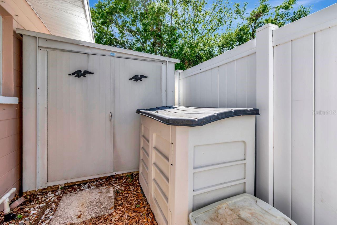 940 43RD AVE NE, ST PETERSBURG, FL, 33703