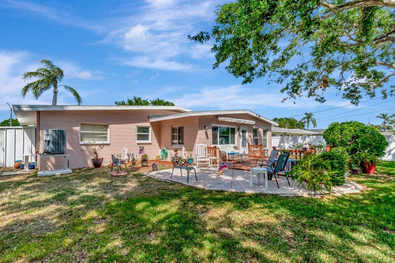 940 43RD AVE NE, ST PETERSBURG, FL, 33703