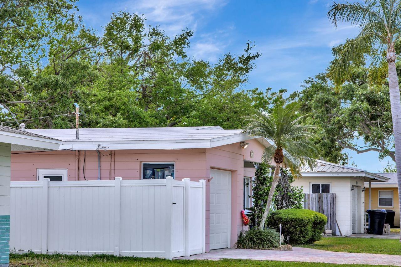 940 43RD AVE NE, ST PETERSBURG, FL, 33703