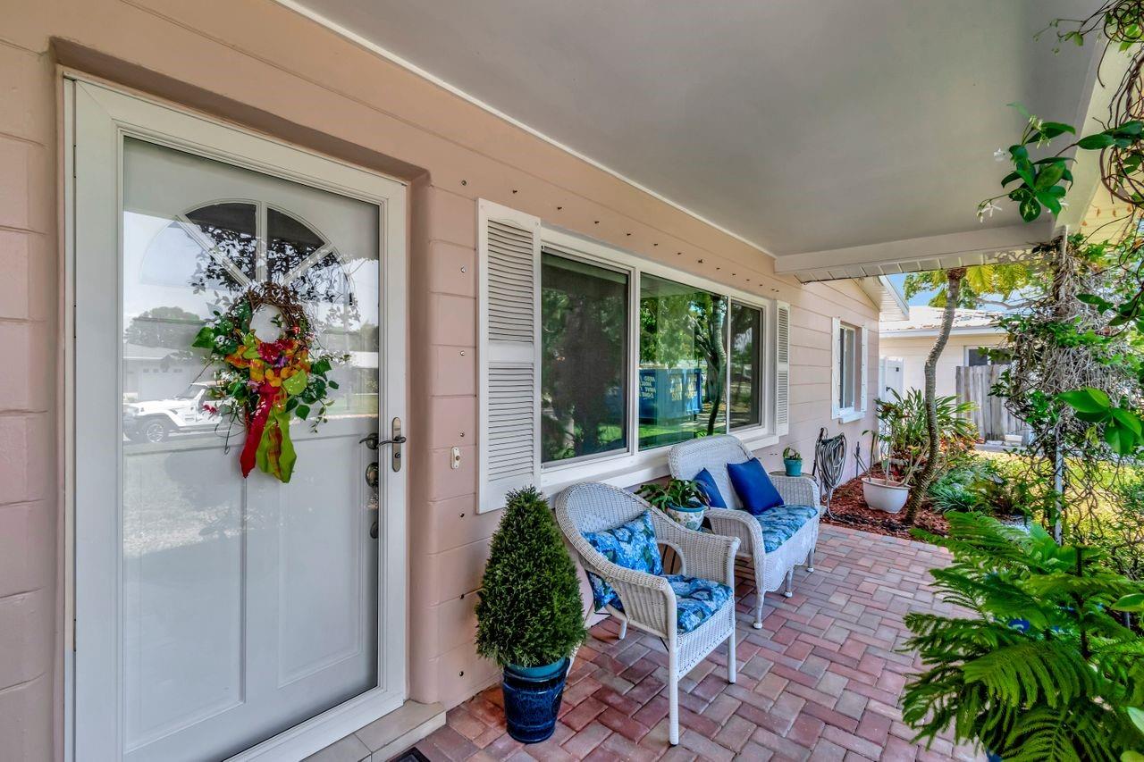 940 43RD AVE NE, ST PETERSBURG, FL, 33703