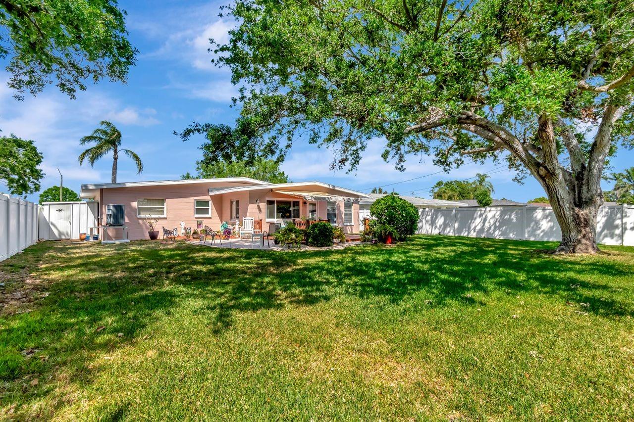 940 43RD AVE NE, ST PETERSBURG, FL, 33703