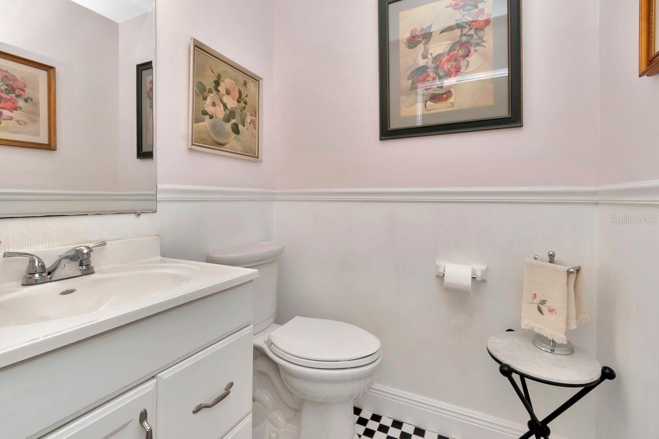 940 43RD AVE NE, ST PETERSBURG, FL, 33703