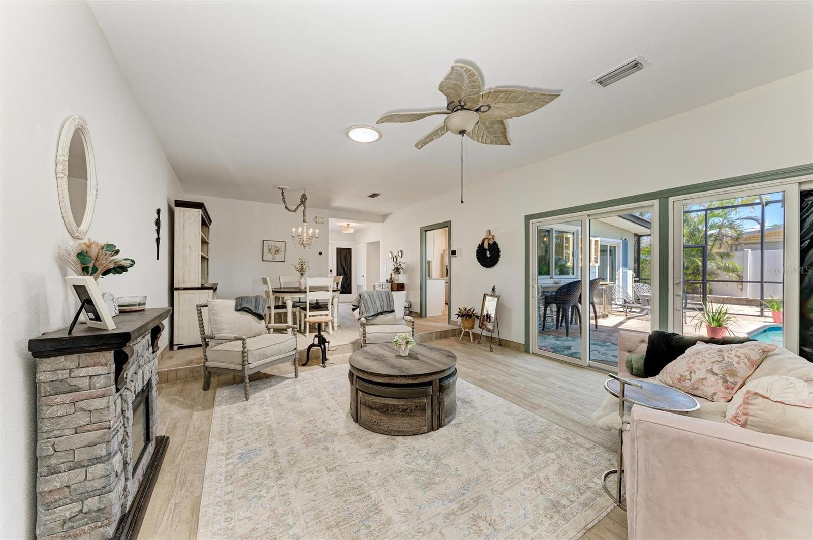 10003 SANDPIPER RD E, BRADENTON, FL, 34209