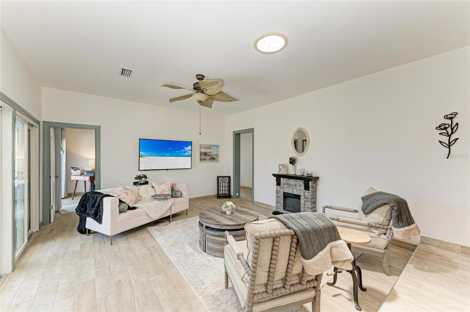 10003 SANDPIPER RD E, BRADENTON, FL, 34209